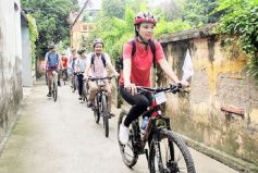 Hanoi cycling half day tour