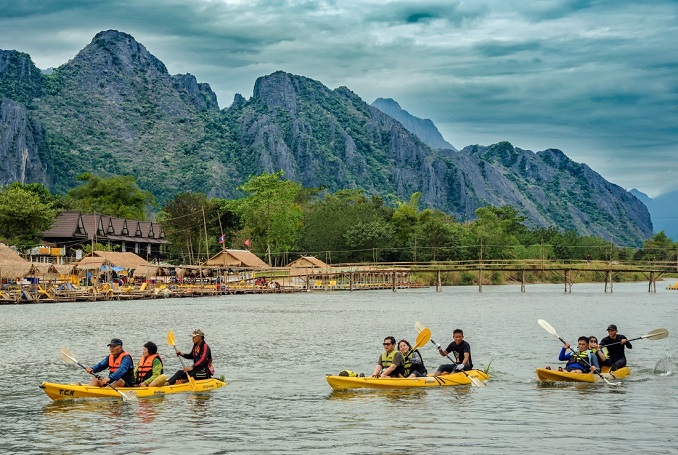 Kayaking in Vang Vieng, Vang Vieng Kayaking